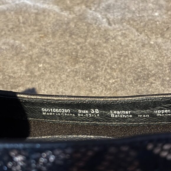 Dansko Olivia Loafers Clogs Womens 38/39 Black Bronze Snake Leather - Mismatched - Picture 12 of 13